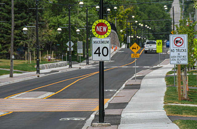 40 km/h maximum speed sign