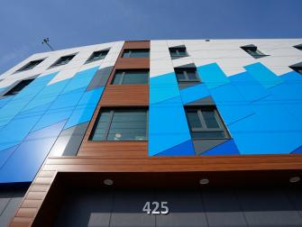 Exterior view of 425 Lakeshore Road East, Mississauga.